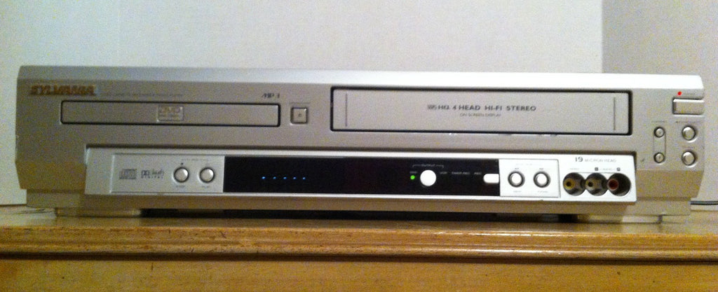 Video Cassette Recorder DVD Player C611760