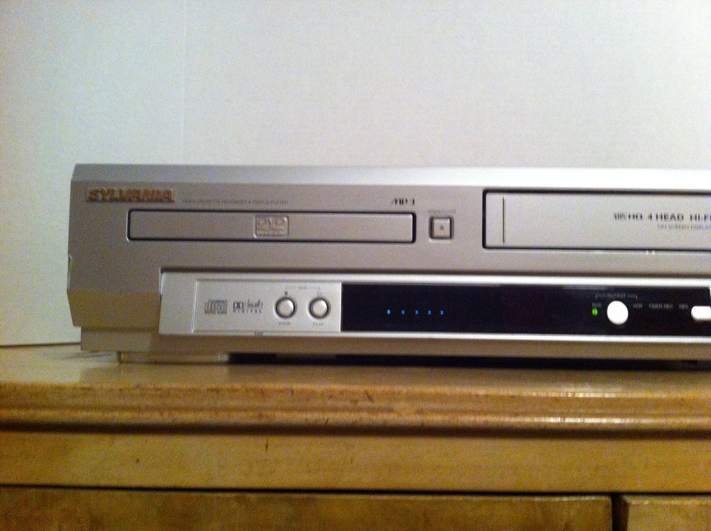 Video Cassette Recorder DVD Player C611760